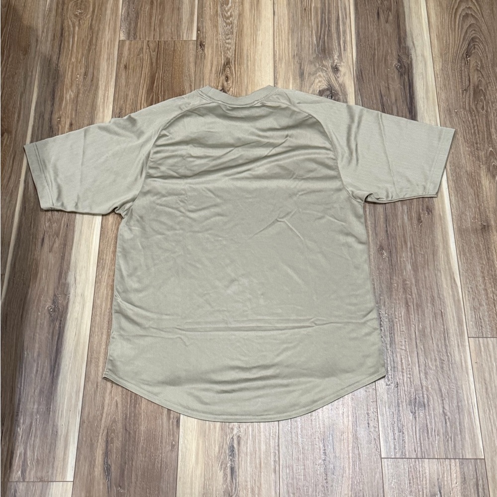 Nike Men's Beige Short Sleeve Tee - Picture 3 of 4